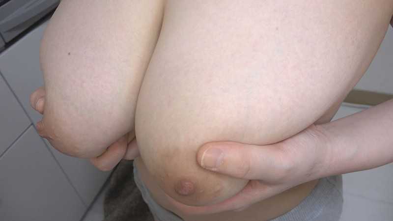 チャンネル登録数急増中！話題の顔出しNG爆乳料理チューバー Jちゃん ＃ヤリモク取材 ＃顔出しで勝手に発売 ＃既にアカウントBAN済み 3